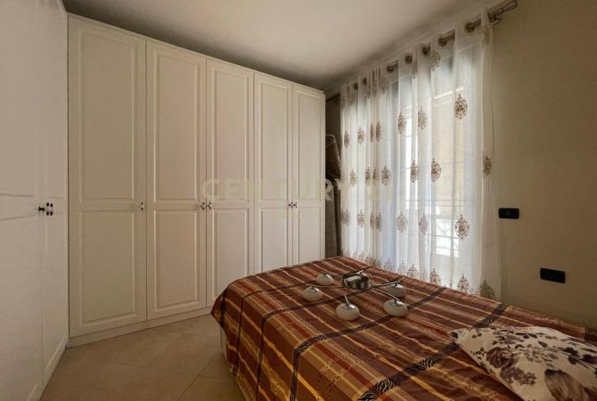 Shtepi me qera Apartament ne Tirane, 2+1, Mobilimi E mobiluar, Pagesa 1,000  Euro.