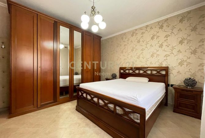 Shtepi me qera Apartament ne Tirane, 2+1, Mobilimi E mobiluar, Pagesa 1,000  Euro.