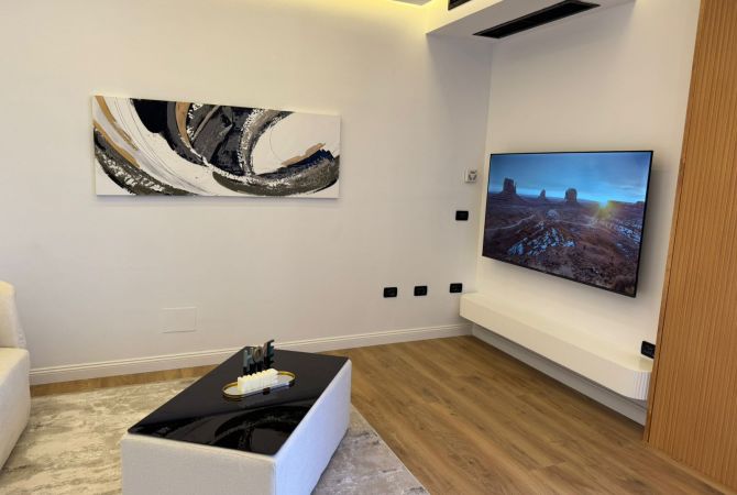 Shtepi ne shitje Apartament ne Tirane, 2+1, Mobilimi E mobiluar, Pagesa 348,000  Euro.