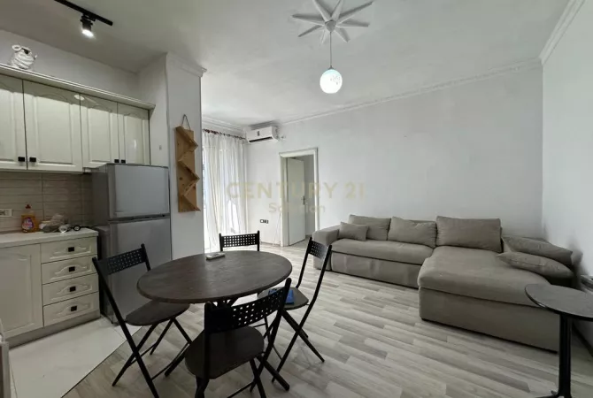 Shtepi me qera 1+1 ne Tirane - 370 Euro