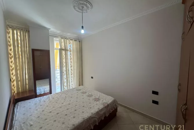 Shtepi ne shitje Apartament ne Tirane, 2+1, Mobilimi E mobiluar, Pagesa 140,000  Euro.