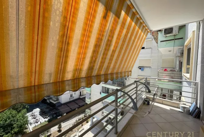 Shtepi ne shitje Apartament ne Tirane, 2+1, Mobilimi E mobiluar, Pagesa 140,000  Euro.