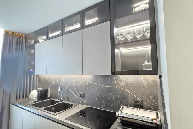 Shtepi me qera 3+1 ne Tirane - 2,500 Euro