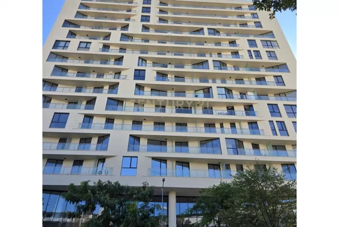 Ambient biznesi me qera 3+1 ne Tirane - 1,300 Euro