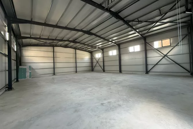 Ambient biznesi me qera 4+1 ne Tirane - 1,500 Euro