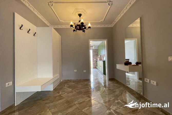 Shtepi me qera 2+1 ne Tirane - 800 Euro
