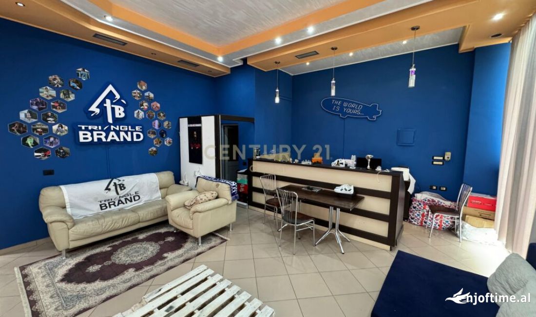 Tirane, jepet me qera ambjent biznesi Kati 1, 42 m2 600 Euro (Jordan Misja)