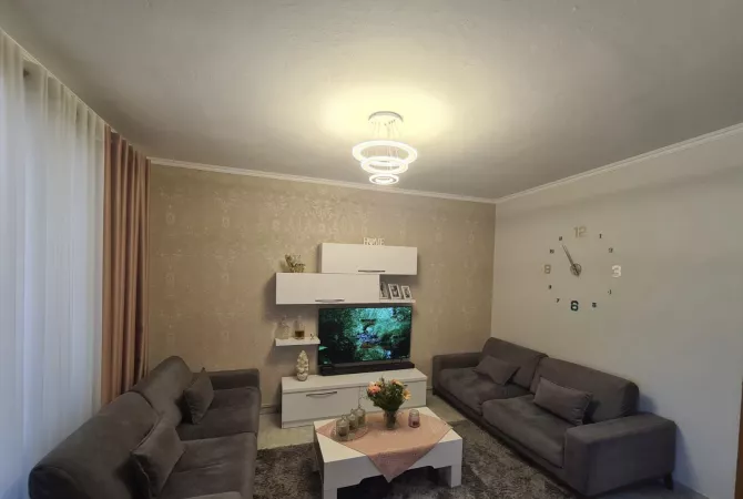 Shtepi me qera 1+1 ne Tirane - 55,001 Leke