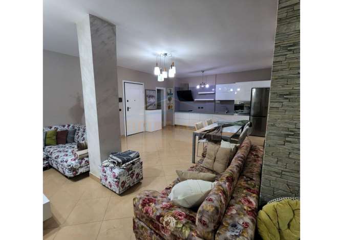 Shtepi me qera 2+1 ne Tirane - 2,000 Euro