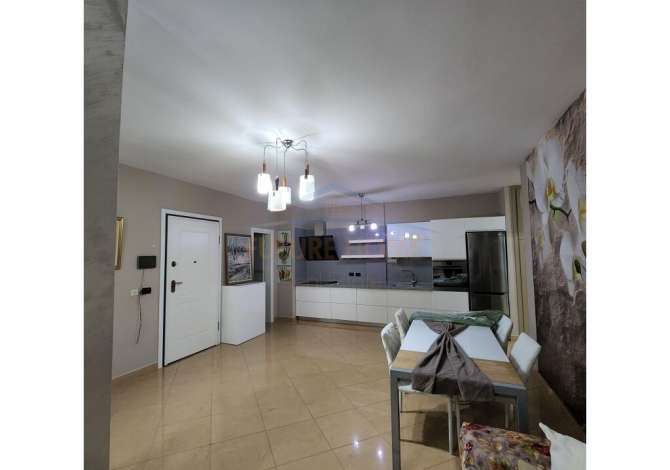 Shtepi me qera Apartament ne Tirane, 2+1, Mobilimi E mobiluar, Pagesa 2,000  Euro.