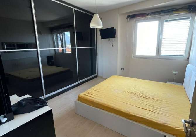 Shtepi ne shitje Apartament ne Tirane, 2+1, Mobilimi E mobiluar, Pagesa 149,000  Euro.