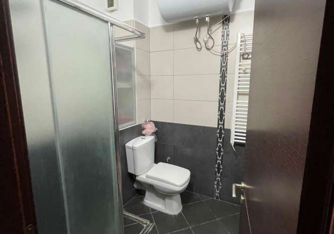 Shtepi ne shitje Apartament ne Tirane, 2+1, Mobilimi E mobiluar, Pagesa 149,000  Euro.