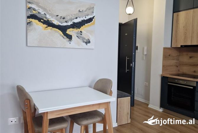 Shtepi me qera Apartament ne Tirane, 1+1, Mobilimi E mobiluar, Pagesa 600  Euro.