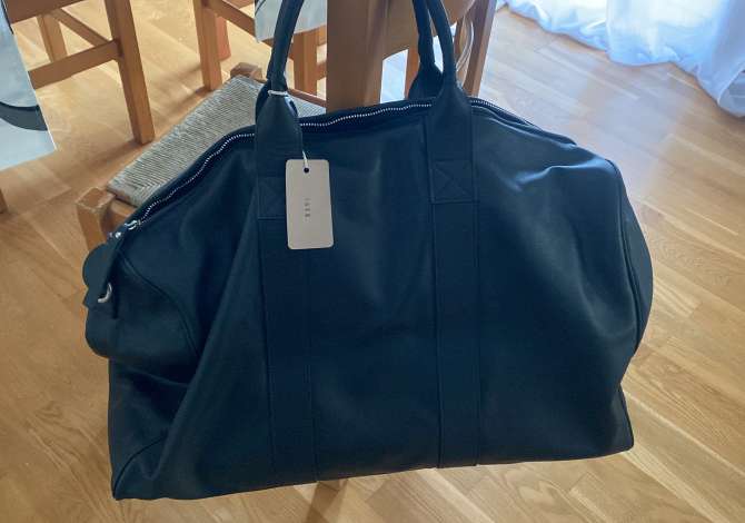 Accessori uomo e donna a Berat - 1,700 Euro