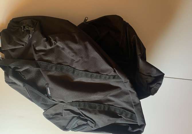 Accessori uomo e donna  a Berat - 1,700 Euro