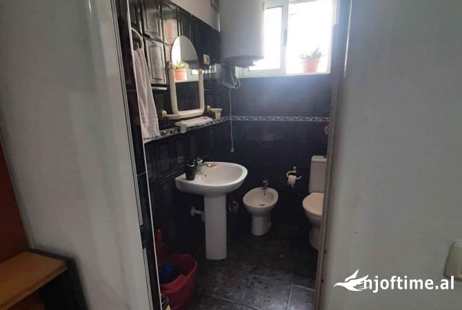 Shtepi me qera 1+1 ne Tirane - 400 Euro