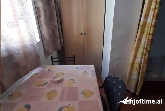 Shtepi me qera Apartament ne Tirane, 1+1, Mobilimi E mobiluar, Pagesa 400  Euro.