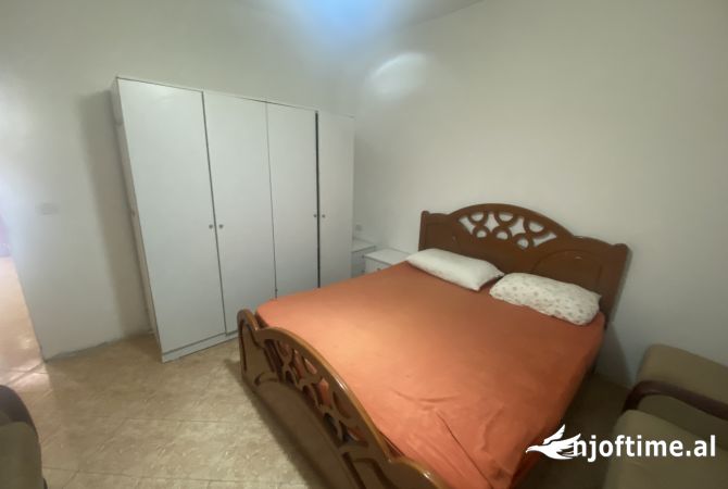 Shtepi me qera 1+1 ne Tirane - 30,000 Leke