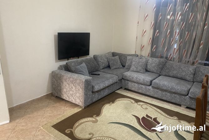 Shtepi me qera 1+1 ne Tirane - 30,000 Leke