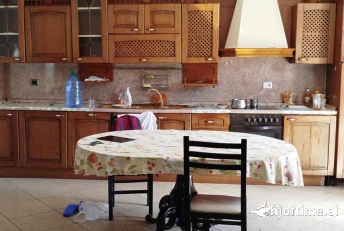 Shtepi me qera 2+1 ne Tirane - 350 Euro