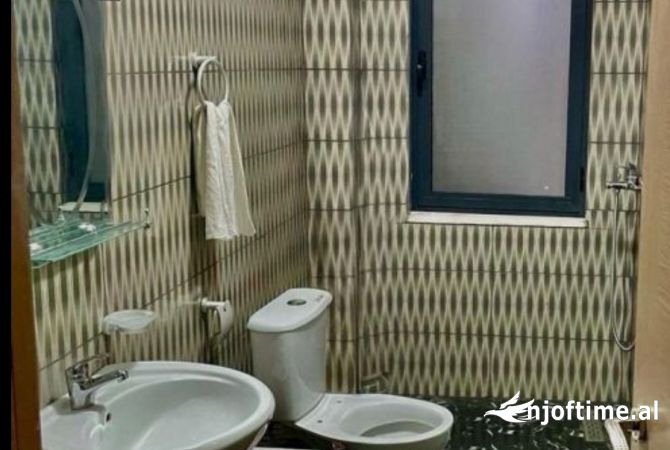 Shtepi me qera 1+1 ne Tirane - 400 Euro