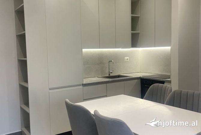 Shtepi me qera Apartament ne Tirane, 1+1, Mobilimi E mobiluar, Pagesa 400  Euro.