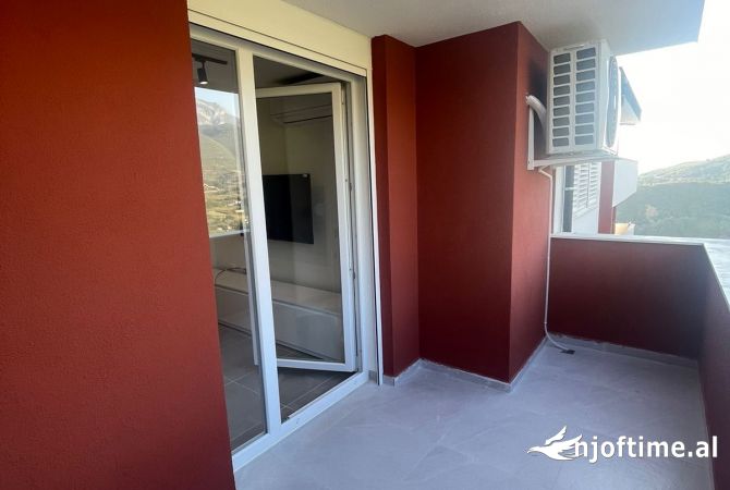 Shtepi me qera Apartament ne Tirane, 1+1, Mobilimi E mobiluar, Pagesa 400  Euro.