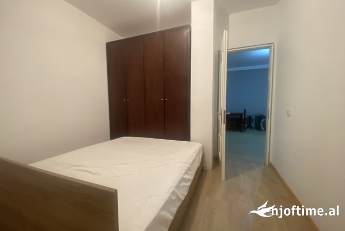Shtepi me qera 2+1 ne Tirane - 380 Euro