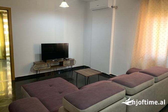 Shtepi me qera 1+1 ne Tirane - 450 Euro