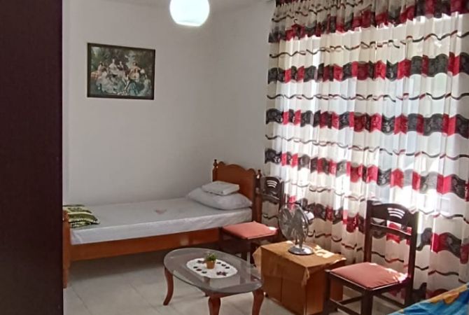 Shtepi me qera Apartament ne Tirane, 2+1, Mobilimi E mobiluar, Pagesa 500  Euro.