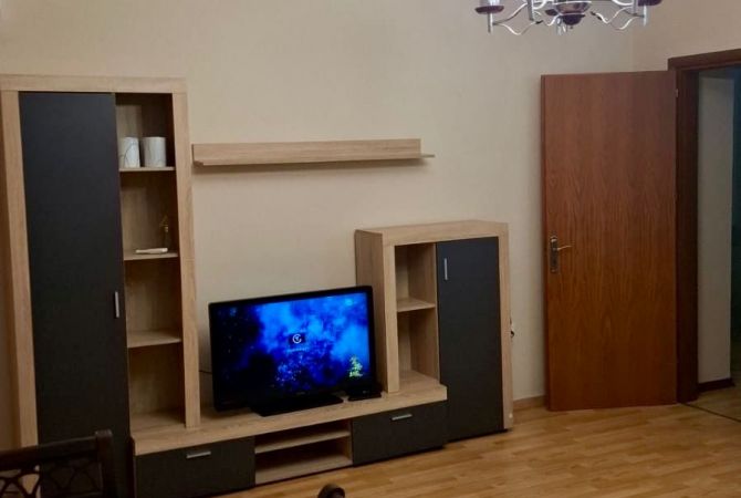 Shtepi me qera 2+1 ne Tirane - 450 Euro