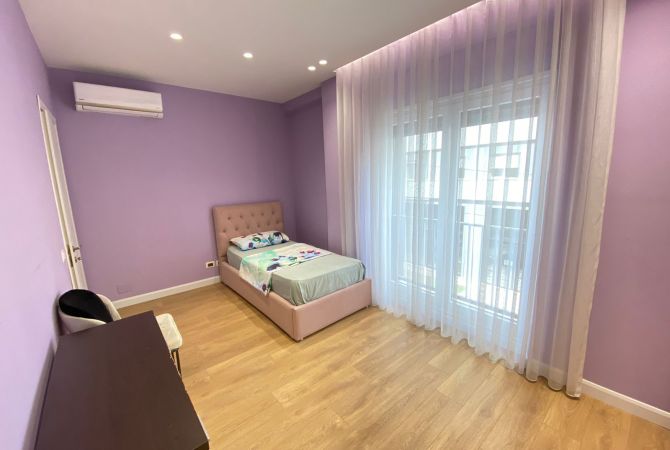 Shtepi me qera Apartament ne Tirane, 2+1, Mobilimi E mobiluar, Pagesa 800  Euro.