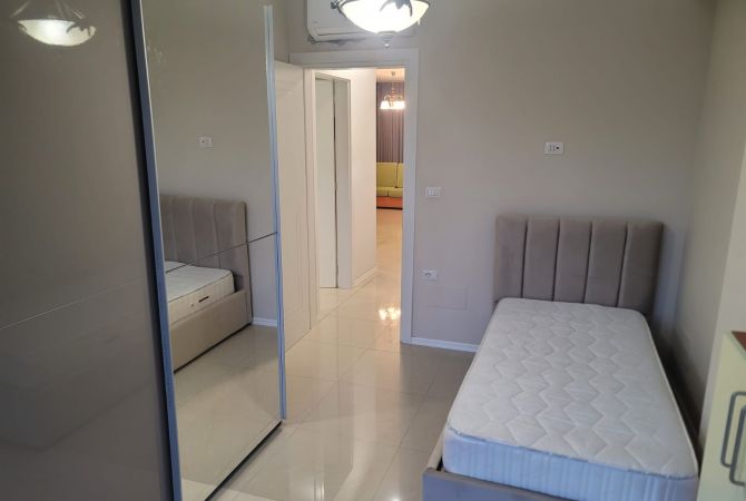 Shtepi me qera 2+1 ne Tirane - 450 Euro