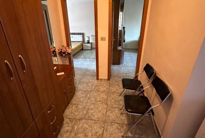 Shtepi me qera Apartament ne Tirane, 1+1, Mobilimi E mobiluar, Pagesa 400  Euro.