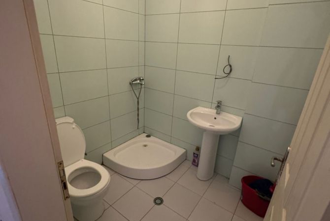Shtepi me qera Apartament ne Tirane, 2+1, Mobilimi E mobiluar, Pagesa 450  Euro.