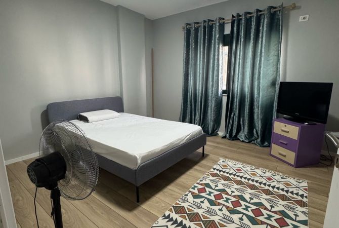 Shtepi me qera Apartament ne Tirane, 2+1, Mobilimi E mobiluar, Pagesa 400  Euro.