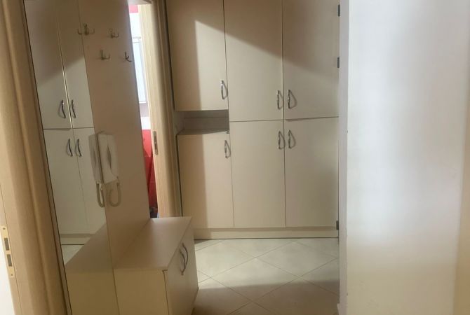 Shtepi me qera 1+1 ne Tirane - 420 Euro