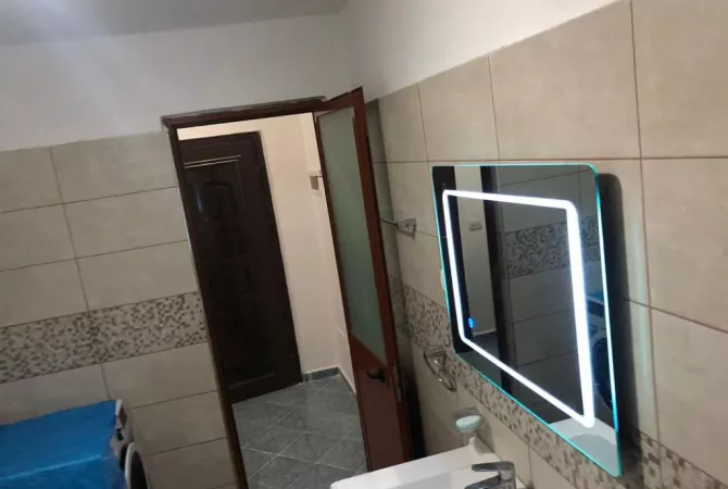 Shtepi me qera 2+1 ne Tirane - 35,000 Leke