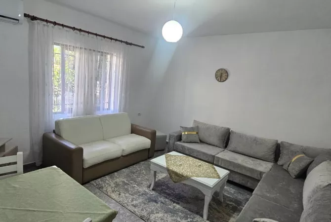 Shtepi me qera 1+1 ne Tirane - 45,000 Leke