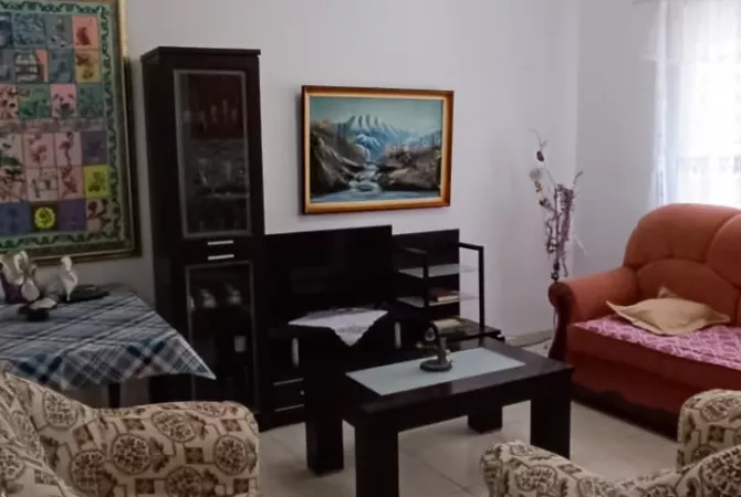 Shtepi me qera 2+1 ne Tirane - 45,000 Leke