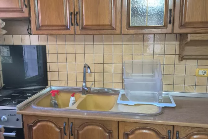 Shtepi me qera Apartament ne Tirane, 1+1, Mobilimi E mobiluar, Pagesa 45,000  Leke.