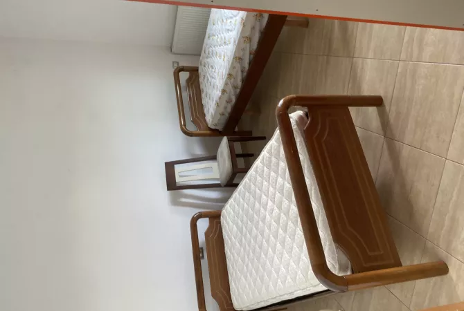 Shtepi me qera Apartament ne Tirane, 2+1, Mobilimi E mobiluar, Pagesa 45,000  Leke.