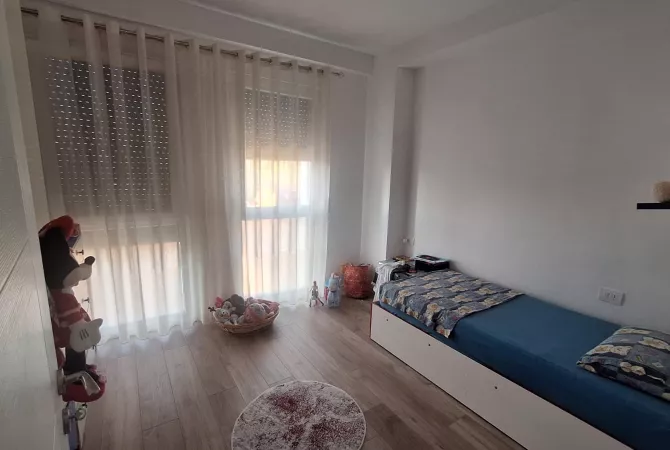 Shtepi me qera 2+1 ne Tirane - 50,000 Leke