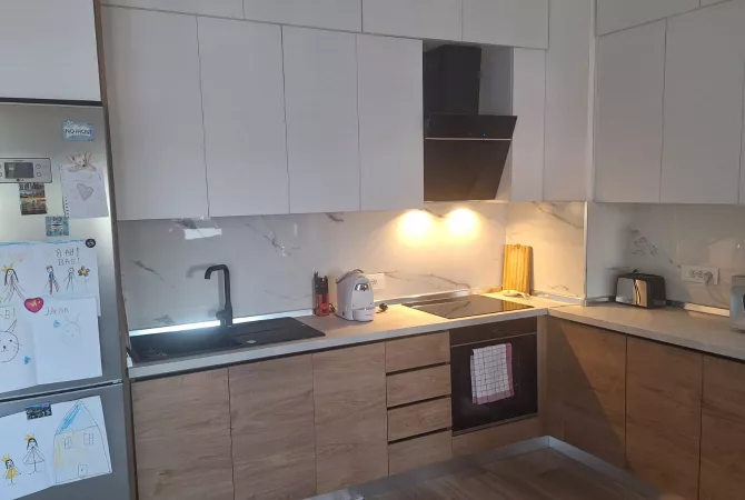 Shtepi me qera Apartament ne Tirane, 2+1, Mobilimi E mobiluar, Pagesa 50,000  Leke.