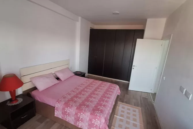 Shtepi me qera 2+1 ne Tirane - 50,000 Leke