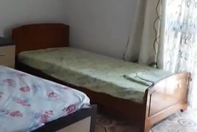 Shtepi me qera 2+1 ne Tirane - 40,000 Leke