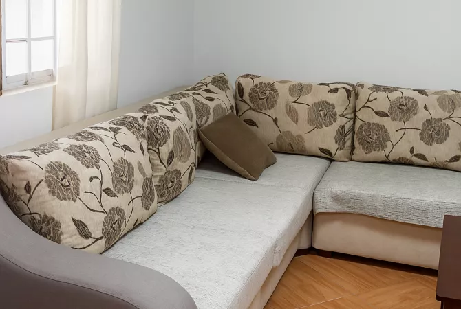 Shtepi me qera 2+1 ne Tirane - 35,000 Leke