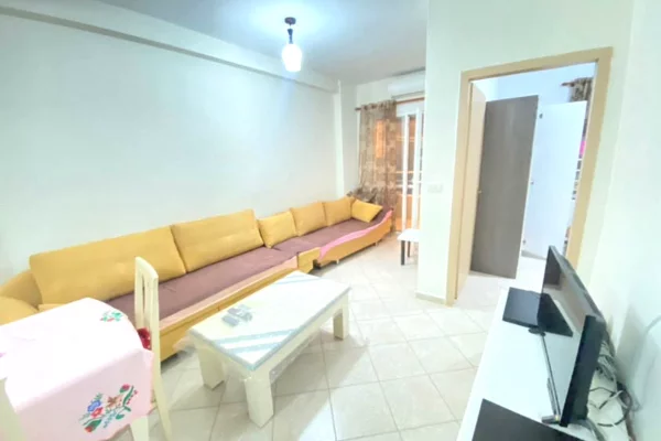 Shtepi ne shitje Apartament ne Durres, 1+1, Mobilimi E mobiluar, Pagesa 77,000  Euro.