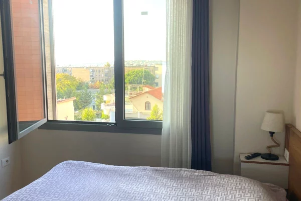 Shtepi me qera Apartament ne Tirane, 2+1, Mobilimi E mobiluar, Pagesa 70,000  Leke.