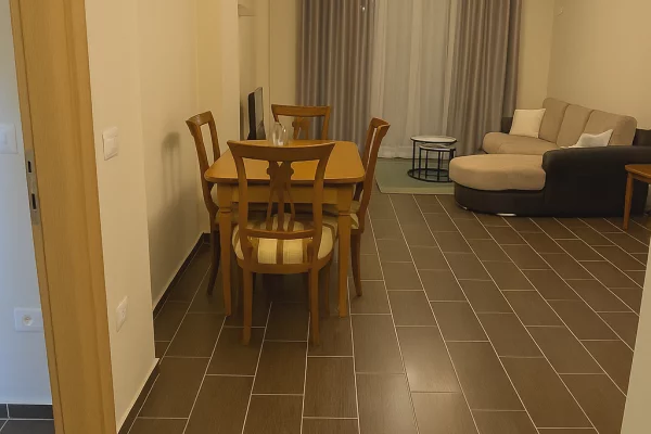 Shtepi me qera 2+1 ne Tirane - 50,000 Leke